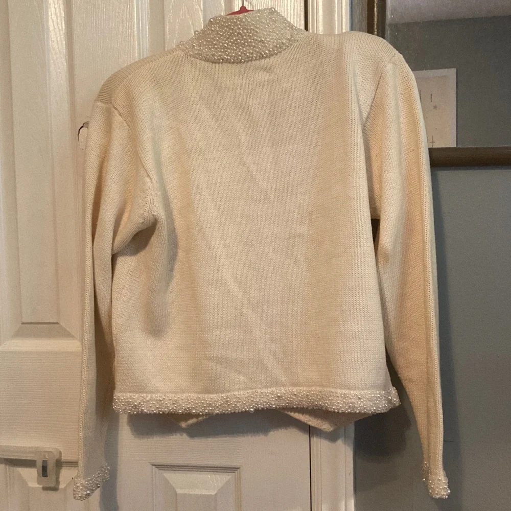 Lisa Nichols Elegant Cream Women's Blazer with Textured Details Size M - Picture 2 of 4
